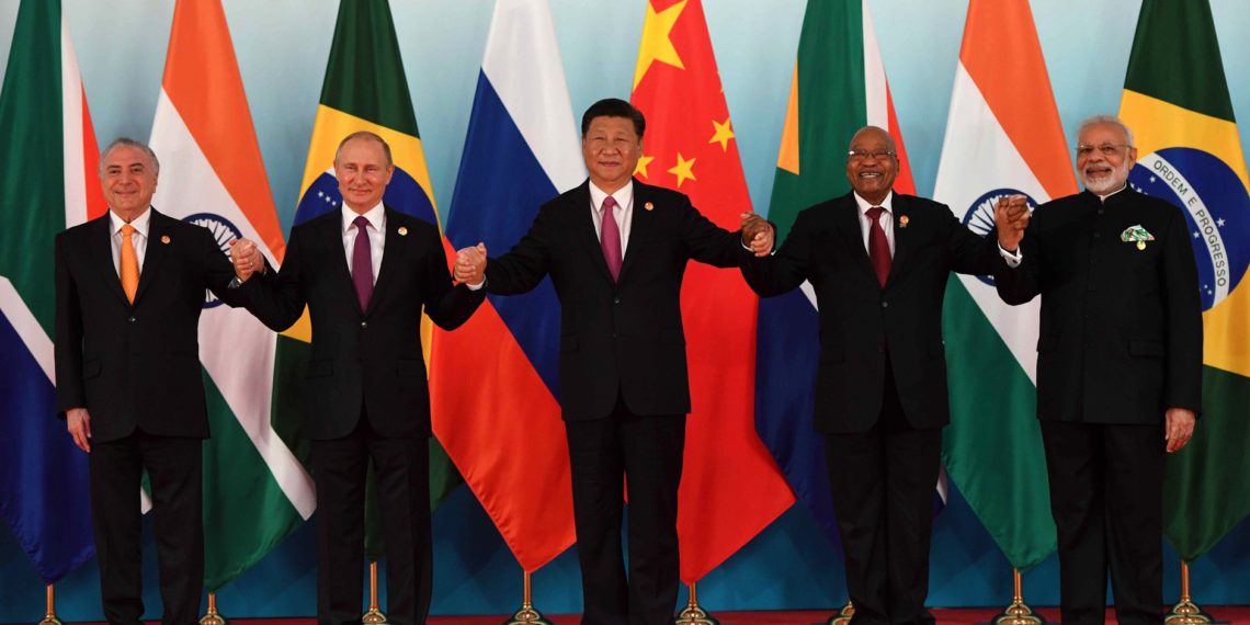 金磚國家是什麼》超過40國擠破頭想加入，共同貨幣真能對抗美元霸權？