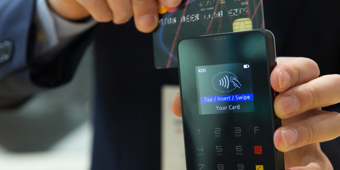 credit-card-1730085_1920 | 動區動趨-最具影響力的區塊鏈新聞媒體 卡奴哀嚎!美國信用卡債飆破1兆美元,Fed高息點燃違約風暴?