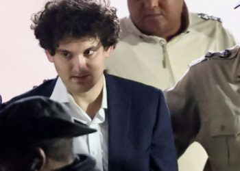 重磅！FTX SBF提前「被抓回監獄」，因恐嚇證人法官怒撤保釋