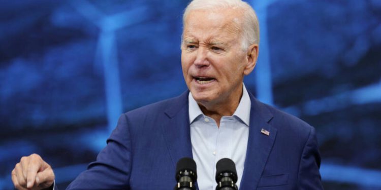 拜登鎖死中國科技業：再禁投資AI、半導體、量子計算三大領域