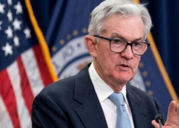 一年前重砲發言血洗市場，鮑爾這次《全球央行年會》說了什麼、Fed會再加息？