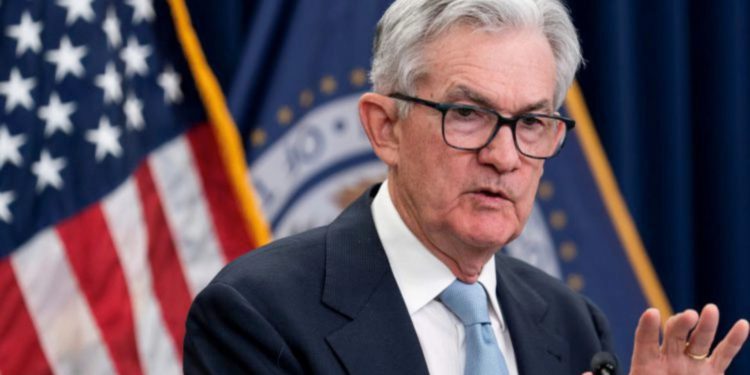 一年前重砲發言血洗市場，鮑爾這次《全球央行年會》說了什麼、Fed會再加息？