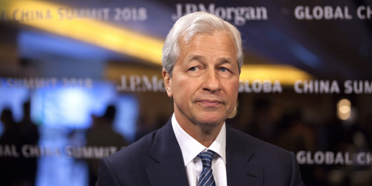 | 動區動趨-最具影響力的區塊鏈新聞媒體 Fed升息衝擊恐超出想像!摩根大通CEO:世界還沒準備好迎接7%利率