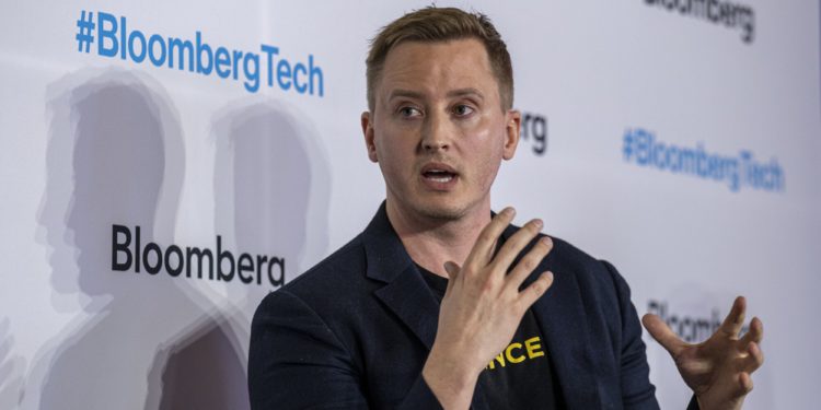 | 動區動趨-最具影響力的區塊鏈新聞媒體 幣安美國將裁員3成、執行長Brian Shroder黯然離職