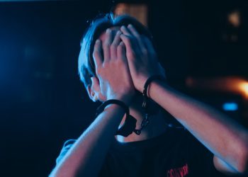 比特幣虧慘要週轉！宜縣衛生局臨時工詐領1,769萬禮券變賣