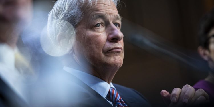 摩根大通CEO警告：全球恐迎幾十年來「最危險時刻」