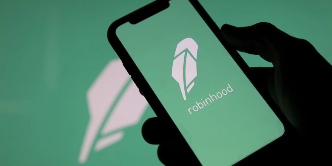 Robinhood「進軍歐盟」提供加密貨幣交易，女股神Cathie Wood大舉加倉、HOOD漲超10％