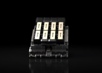 輝達揭最強AI晶片「H200」！股價連十漲創歷史新高， 微軟、Google Cloud..率先啟用