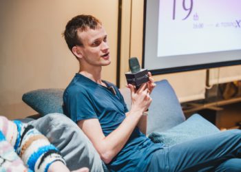 Plurality演講精華》Vitalik：傳統選舉制易發生棄保，可用平方投票法改善民主