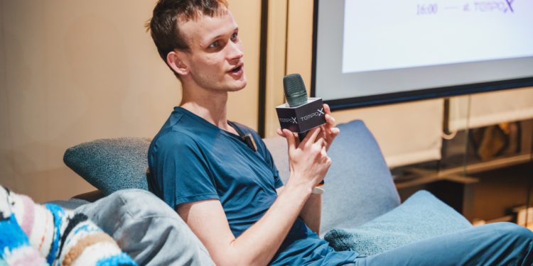 Plurality演講精華》Vitalik：傳統選舉制易發生棄保，可用平方投票法改善民主