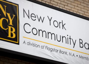 危機重演？紐約社區銀行股價狂瀉40%，接盤倒閉的Signature Bank一年自身難保