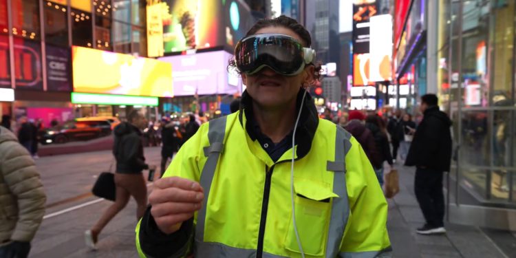 Vision Pro上市轟動紐約街頭！花樣操作翻轉元宇宙，網讚：蘋果最偉大發明