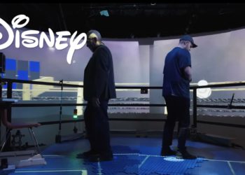 迪士尼發明黑科技HoloTile地板，「原地行走」感應材質給VR玩家無限空間