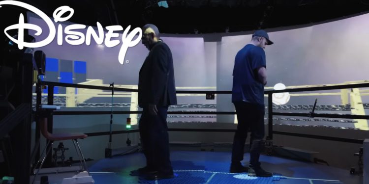 迪士尼發明黑科技HoloTile地板，「原地行走」感應材質給VR玩家無限空間