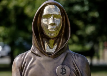 比特幣衝破6.8萬，中本聰晉升《Forbes》富豪榜第20名，擠下黃仁勳？