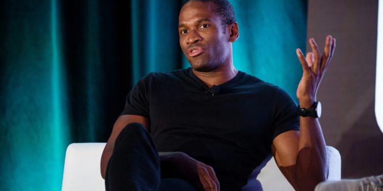 Arthur Hayes：別認為迷因幣很愚蠢！Memecoin對區塊鏈有「正面效益」