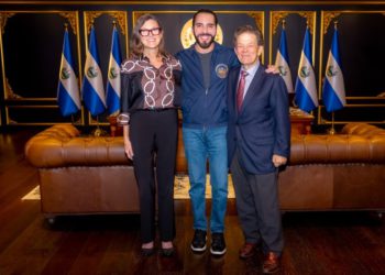 Cathie Wood：布格磊擁抱比特幣、AI，能讓薩爾瓦多GDP未來五年跳增10倍