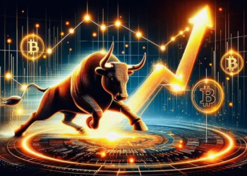 Glassnode：比特幣長期持有者近半年首次「重回囤幣模式」、上週ETF淨流入超12億美元