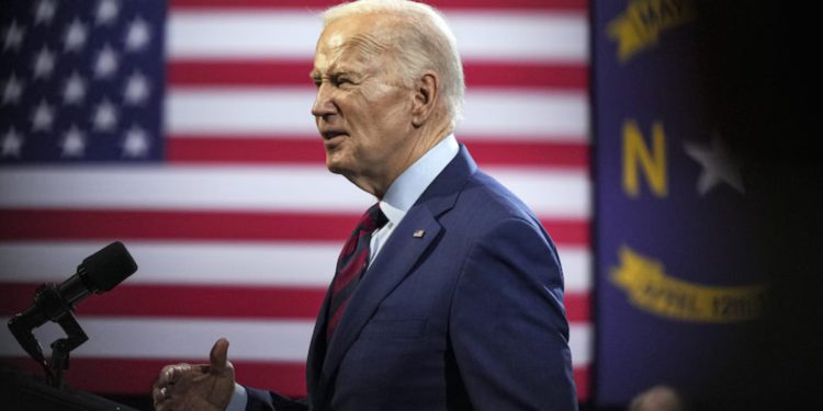 拜登效仿川普拉攏幣圈，競選團隊正考慮接受加密貨幣獻金捐款