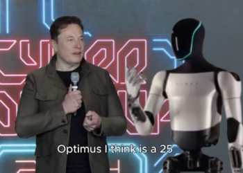 特斯拉人形機器人Optimus最快明年底上市，馬斯克畫大餅：Tesla市值將翻50倍，年賺1兆鎂