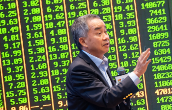 建議中國A股「直接關閉」，港經濟專家：漲跌不科學，退步回計劃經濟