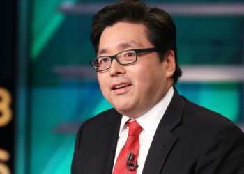 華爾街大多頭Tom Lee：仍看好比特幣今年衝上15萬鎂，BTC每年漲幅多集中在10天內