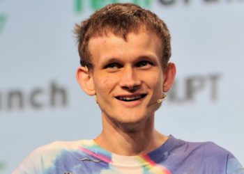 以太坊之父Vitalik多有錢？Arkham完整分析：ETH持倉量全球第2只輸這人