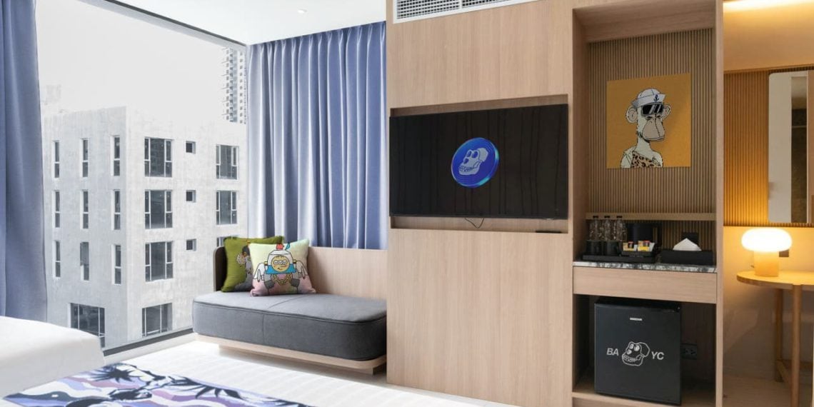 APE HOTEL | 動區動趨-最具影響力的區塊鏈新聞媒體 全球首家「無聊猿主題飯店」落地泰國曼谷?APE支付房費、賦能BAYC..ApeCoin DAO提案獲九成支持