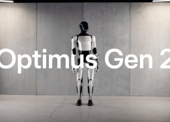 特斯拉人形機器人Optimus 2亮相：能輕握雞蛋、自主學習..Tesla股價單月飆40%