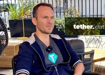 OpenAI遭駭》Tether執行長：正打造去中心化AI模型，目標在手機就能運算