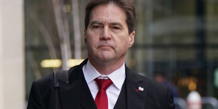 澳本聰完蛋！告人誹謗再吞敗，英國法院發出全球財產凍結令