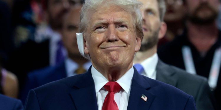 川普爆炸性宣言：11月大選前「不該降息」！鮑爾不會被炒、將發行第四個NFT系列