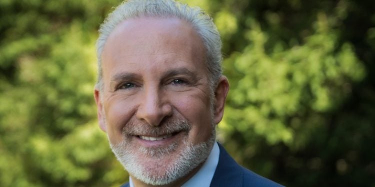 | 動區動趨-最具影響力的區塊鏈新聞媒體 崩盤來了!黃金大佬Peter Schiff:市場預期降息已泡沫化「聯準會該升息」,比特幣不可當美國儲備