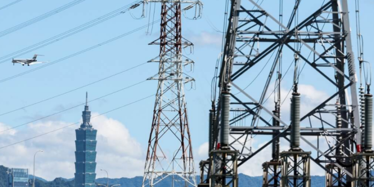 經濟學人喊「台灣缺電」AI發展將受限！前Google執行長施密德：電力是重大瓶頸