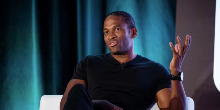 Arthur Hayes：有大咖出事了「全面清倉加密貨幣」，Jump Trading 是暴跌兇手？