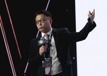 《貨幣戰爭》宋鴻兵：美元貪婪霸權難持久，市場心絞痛將更頻繁