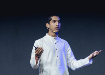 獨家專訪》印度神童阿南德：我不是神棍，是占星學者！歡迎質疑人士來踢館