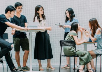 Z世代調查》期望月薪平均 40,742 元，62% 有投資、最愛迷因幣和合約