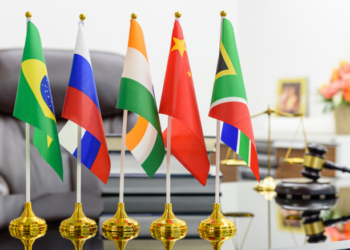 加速去美元化》俄羅斯合作金磚國家推新支付系統「取代Swift」：已有159國響應加入