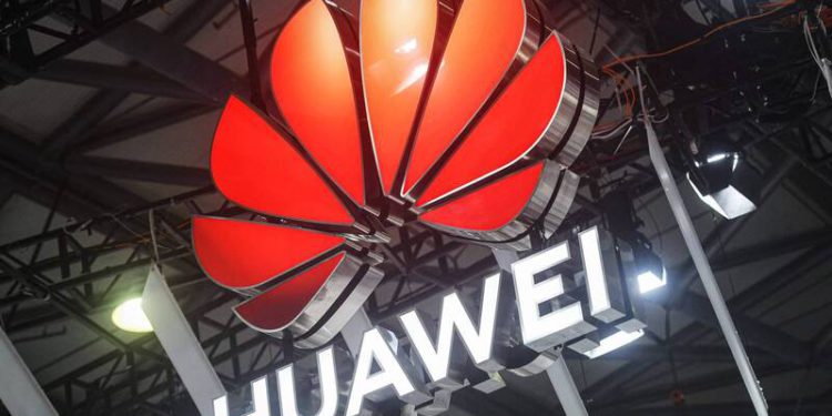 huawei | 動區動趨-最具影響力的區塊鏈新聞媒體 華為傳將推出新AI晶片,效能「媲美輝達H100」美國最不願見到的事發生?