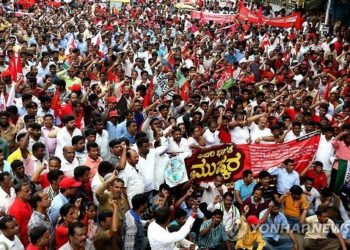 三星印度廠爆千人大罷工：喊月薪翻倍減工時，還要職位「世襲」家人