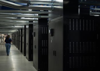 AI爽缺！資料中心技術員年薪200萬，一周上班三天、無需大學文憑