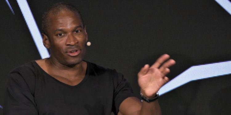 Arthur Hayes 解釋：為什麼聯準會降息對比特幣沒幫助？
