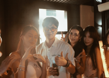 幣圈 KOL 在新加坡遭勒索搶劫，立下遺囑：照顧好我四位女友