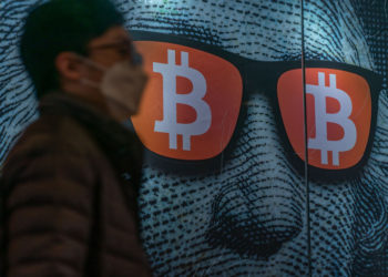 每人都瘋了：加密行業在「兩黨內鬥」隨著美國大選白熱化