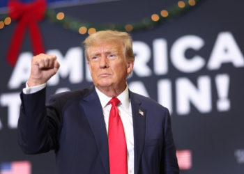 川普撂狠話：拒用美元國家將徵收100%關稅，別想佔美國便宜