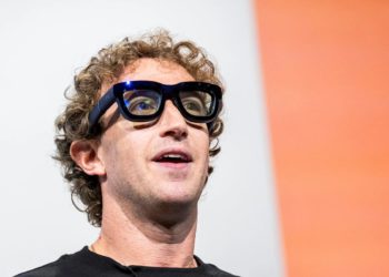 Meta股價狂漲，祖克柏身價直升全球第三！他為元宇宙燒錢做對了？