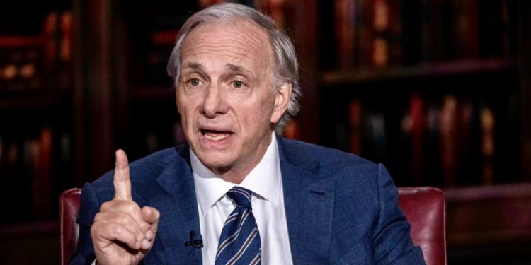 陸股大跌後》人行今上路「互換便利」首期規模5000億人民幣，Ray Dalio：投資中國仍棘手