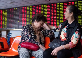 中國「未出刺激大招」市場大失所望！散戶炒A股慘虧嘆：說好的大牛呢