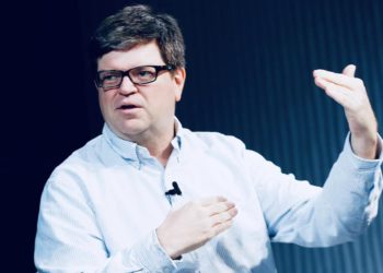 Meta首席AI科學家楊立昆：AI威脅人類生存是杞人憂天，當前LLM模型連貓都不如